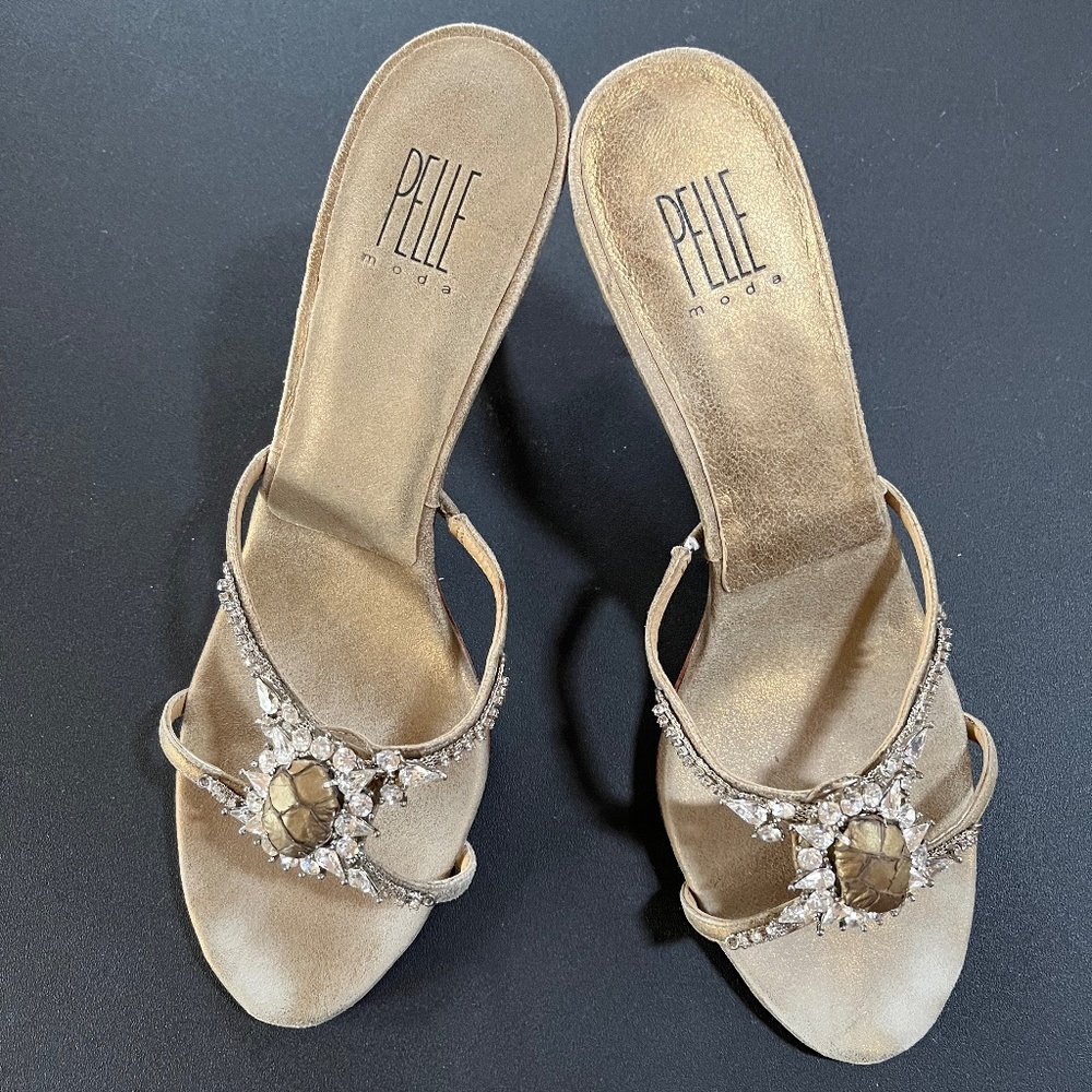 PELLE MODA, SZ. 10, METELIC ANTIQUE GOLD very unique and comfortable.